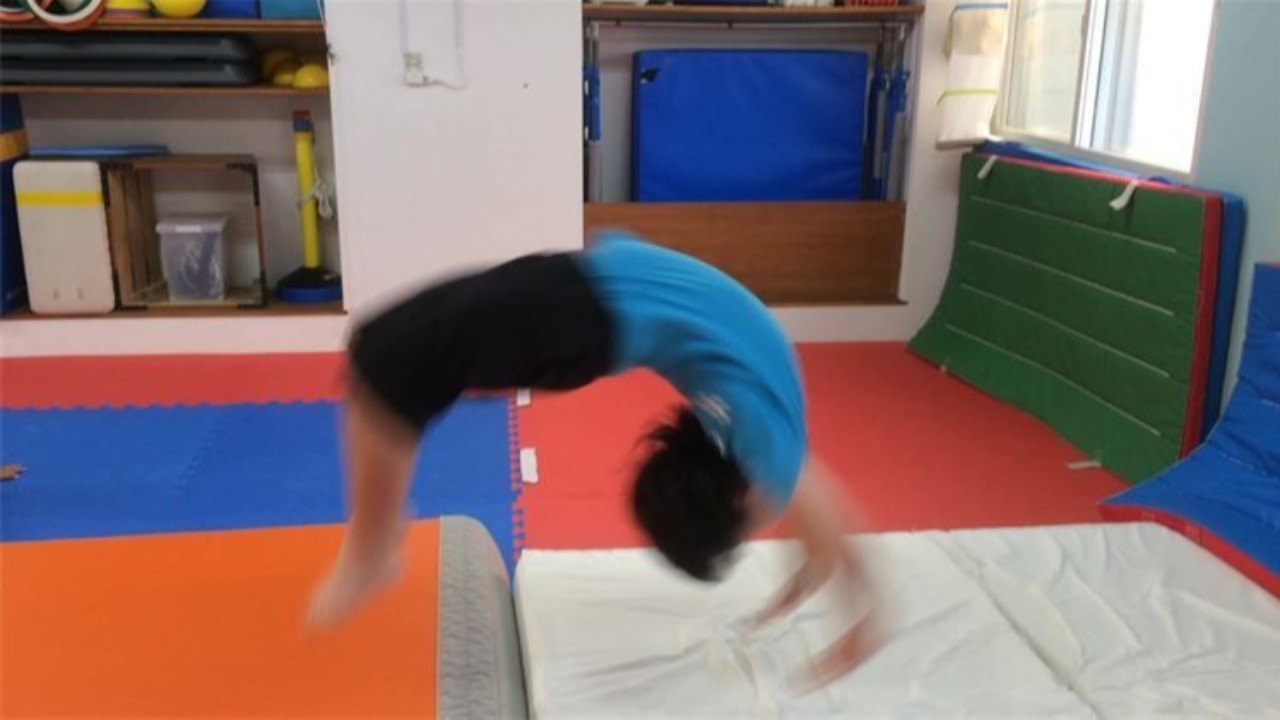 「短期バク転チャレンジクラス」