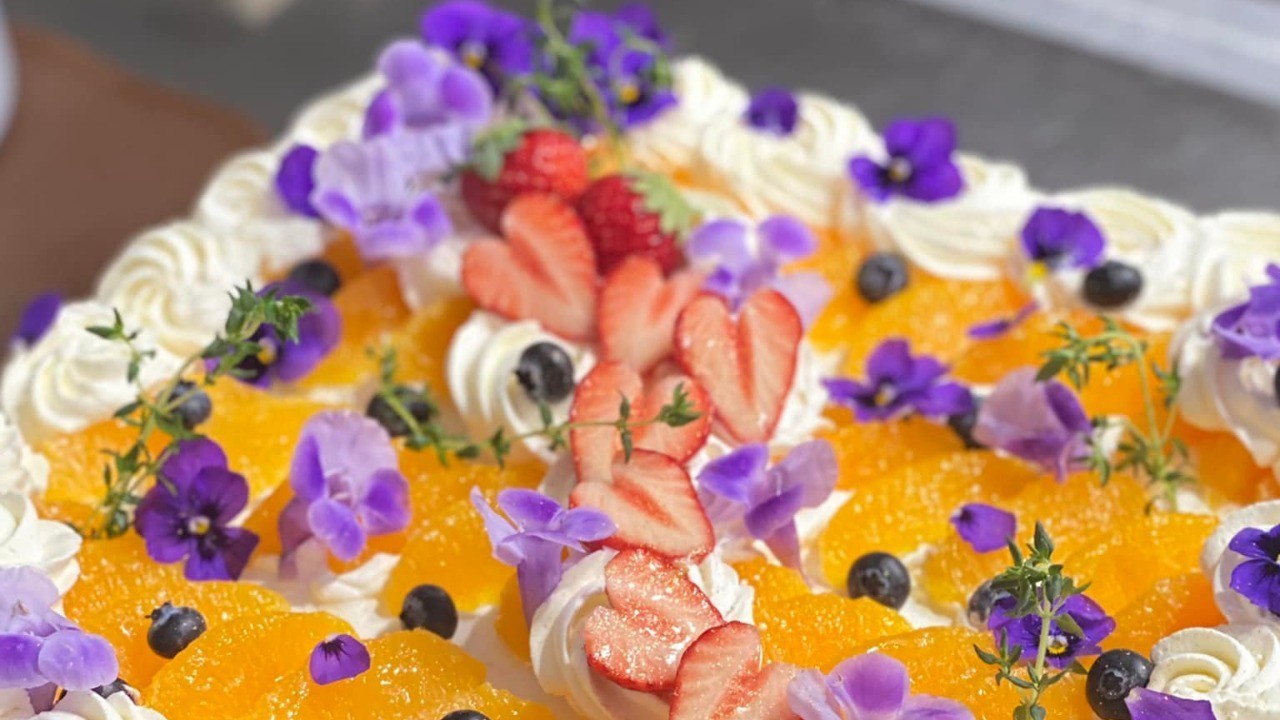 ウェディングパーティー用ケーキ