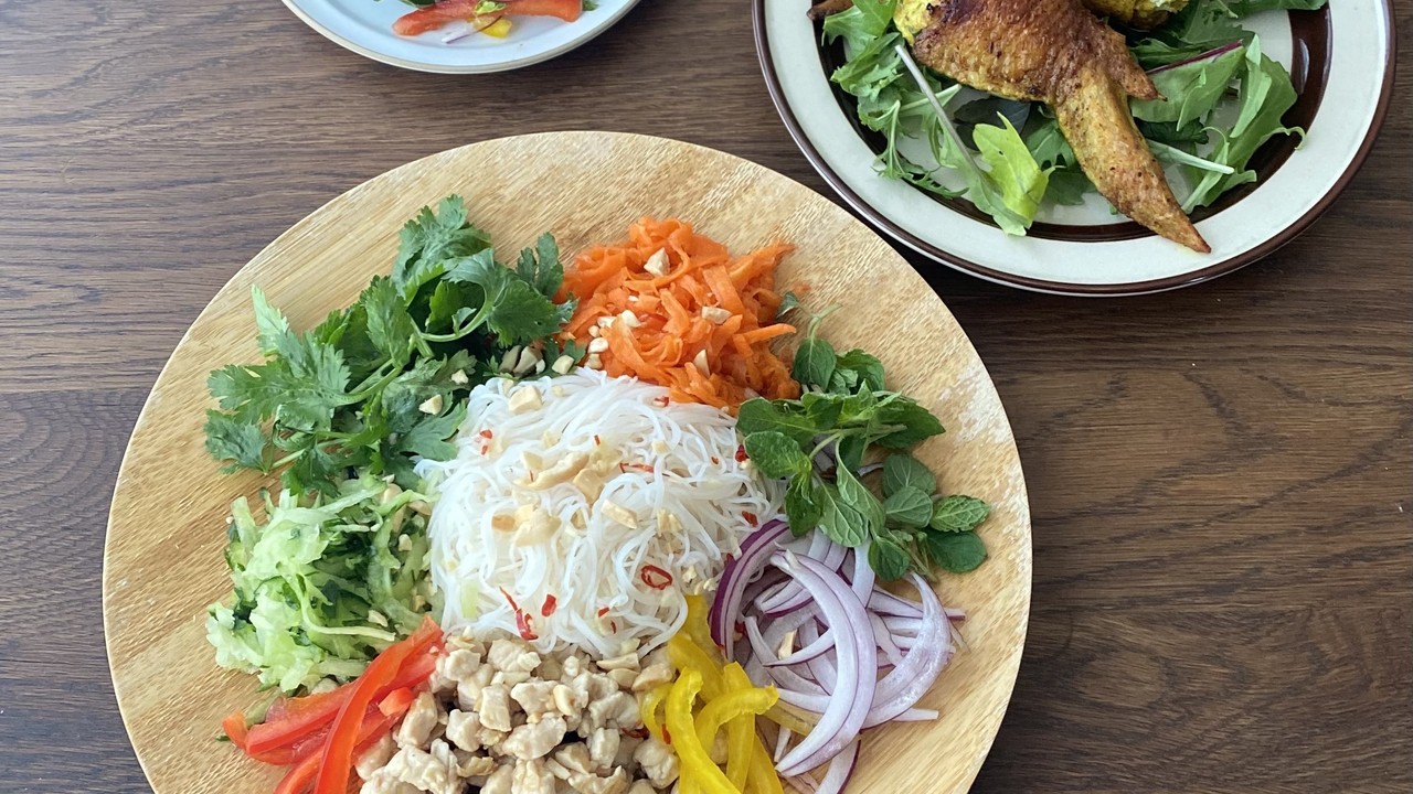 Knock’s Kitchen4月は「ベトナム風和え麺とエスニック手羽餃子の会」です！