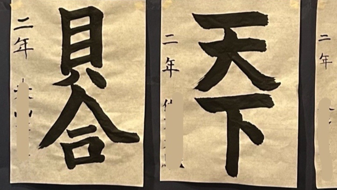 小学生の生徒さんの3月の作品🌈