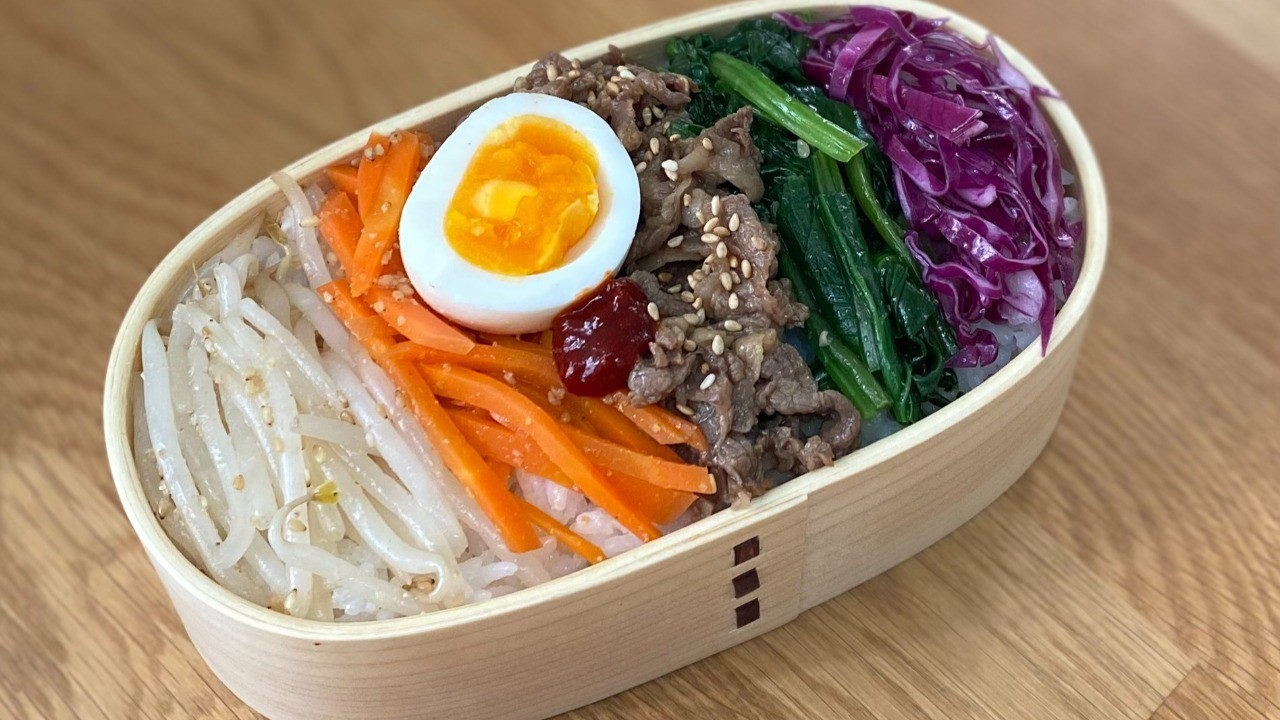 アパレルブランドWeb CM用の料理・スタイリングを担当しました