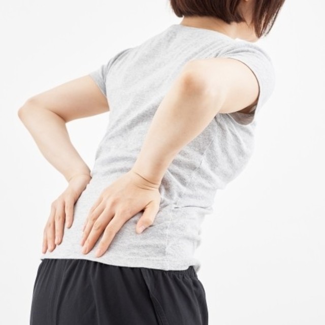 ヨガが腰痛改善に効果的な理由 経験から思うこと - ヨガシャンティおおもり